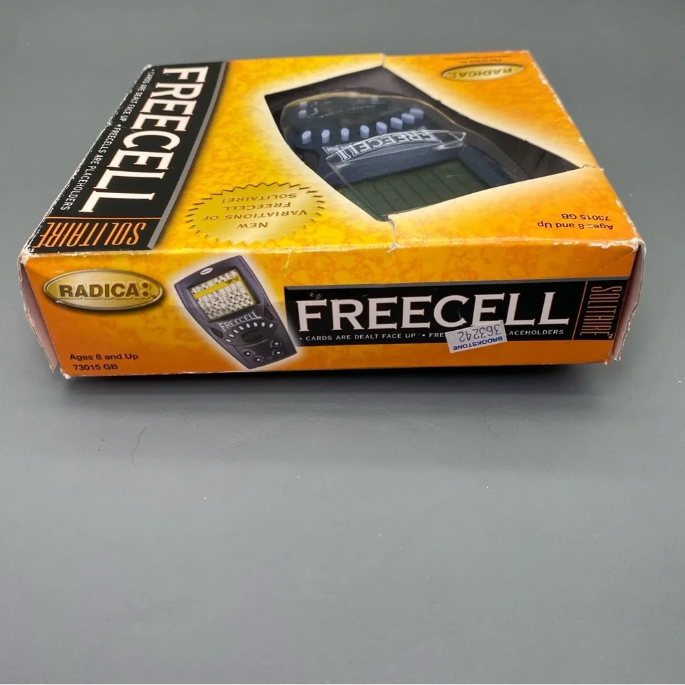 Radica 1999 Freecell Electronic Handheld Solitaire Game Blue Tested Working